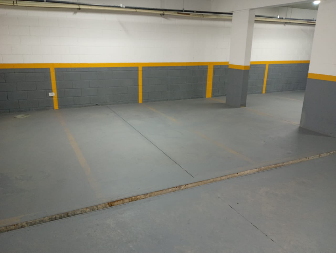 Primeira demão tinta piso 🎨